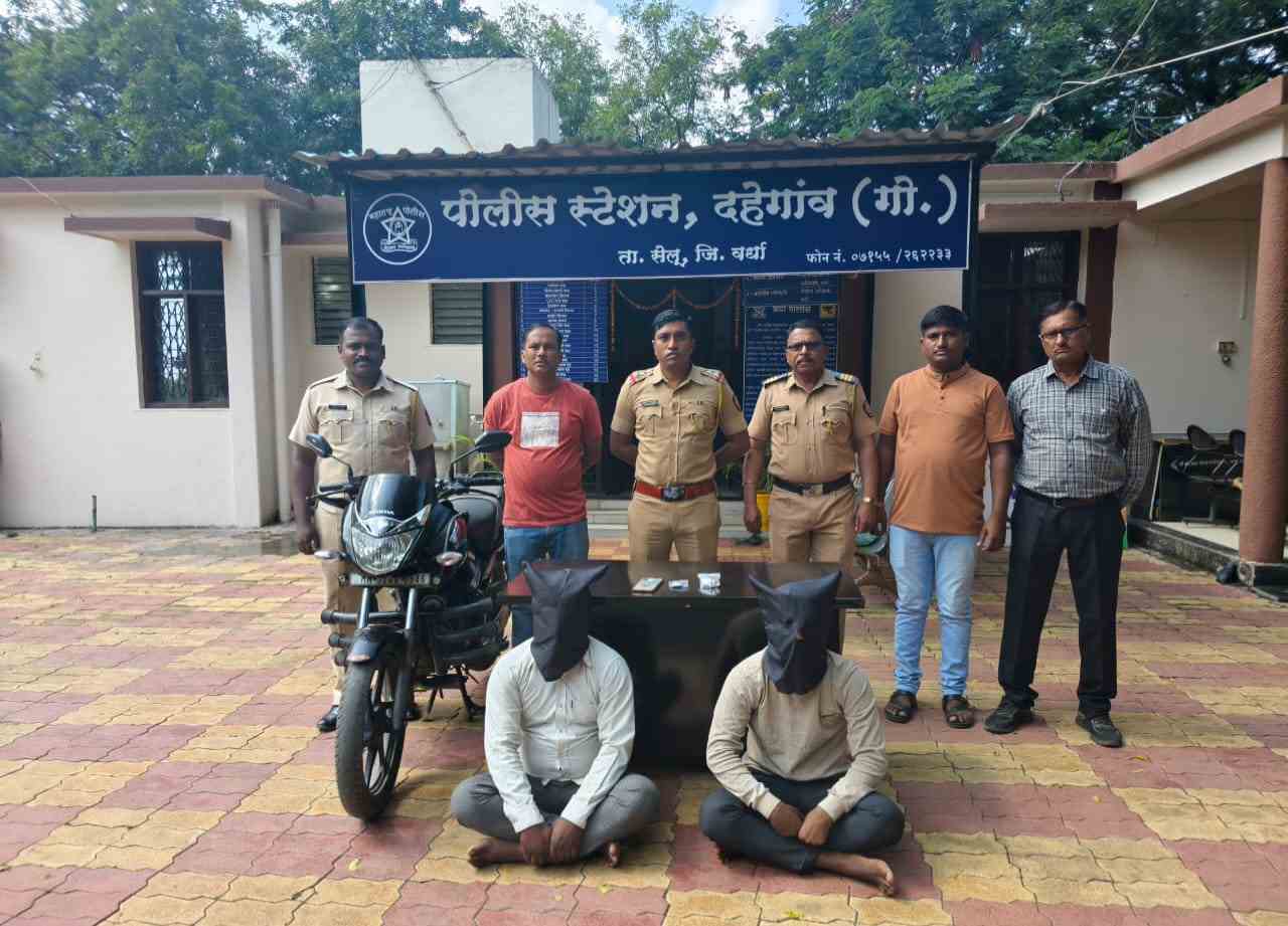 महिलांच्या गळ्यातील सोन्याच्या दागिन्यांची चोरी करणारे दोघे आरोपी अटक